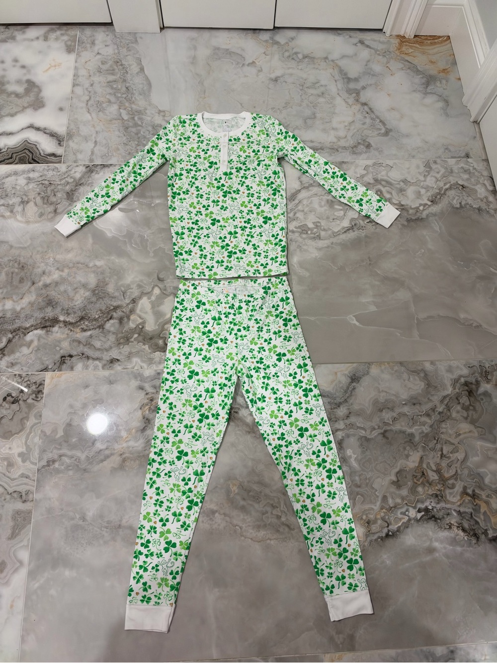 Roller Rabbit Kids Shamrock Pajama Set – Size 12